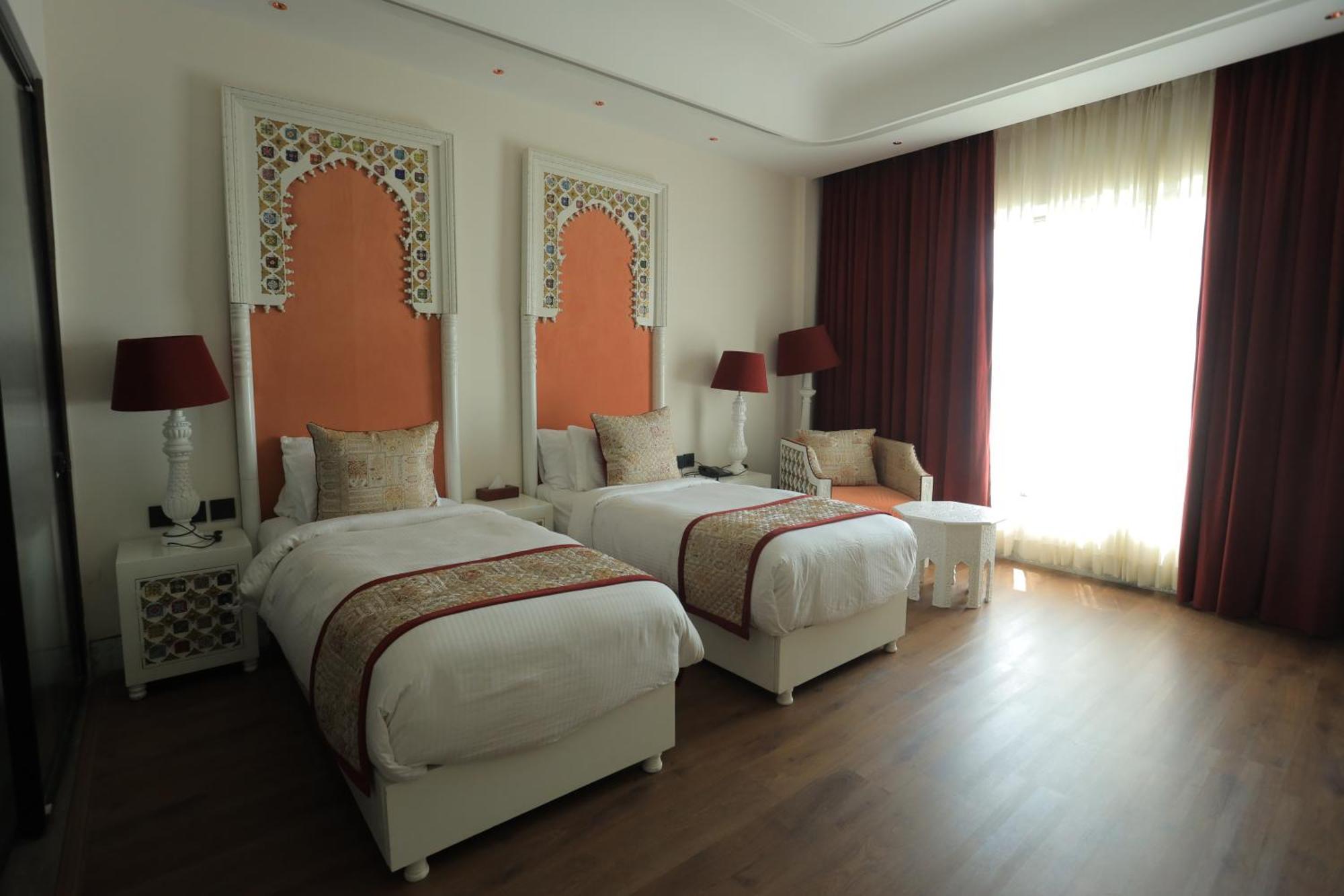 The Royal Venetian 3* Samalkha