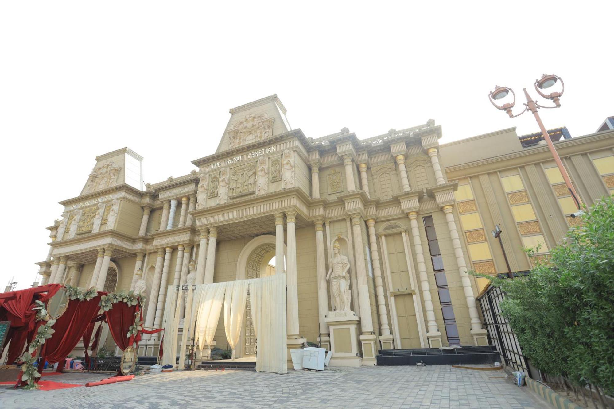 The Royal Venetian 3* Samalkha